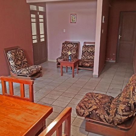 Casa Discreta Bed & Breakfast โกชาบัมบา ภายนอก รูปภาพ