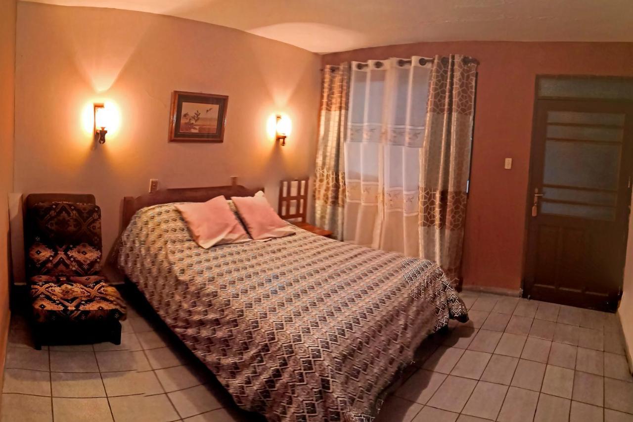 Casa Discreta Bed & Breakfast โกชาบัมบา ภายนอก รูปภาพ